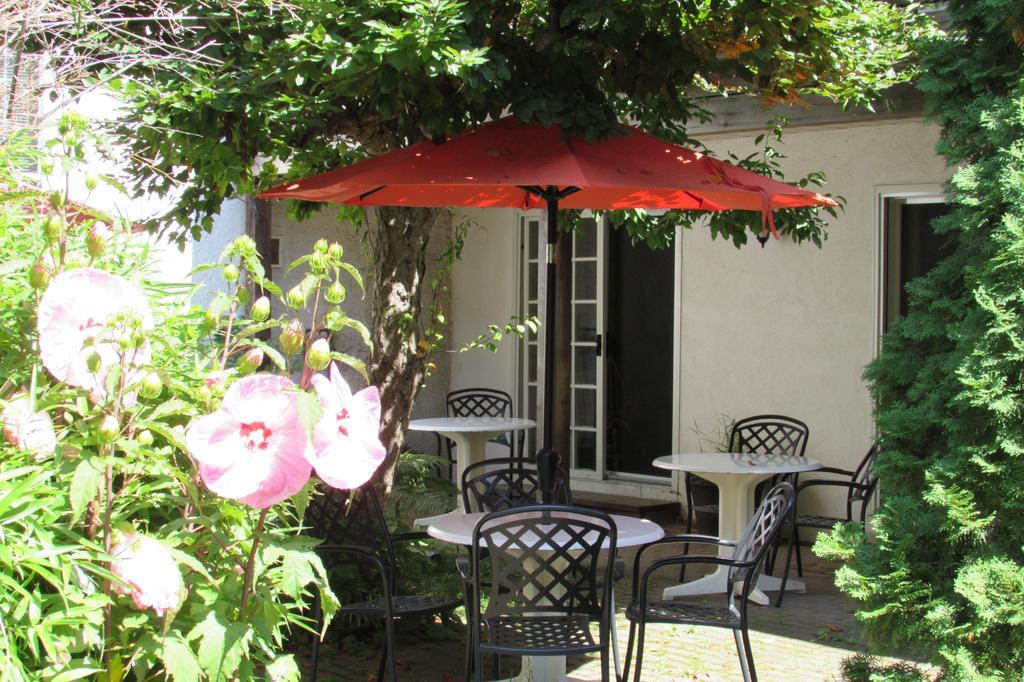 Blairpen House Country Inn Ниагара-он-те-Лейк Экстерьер фото